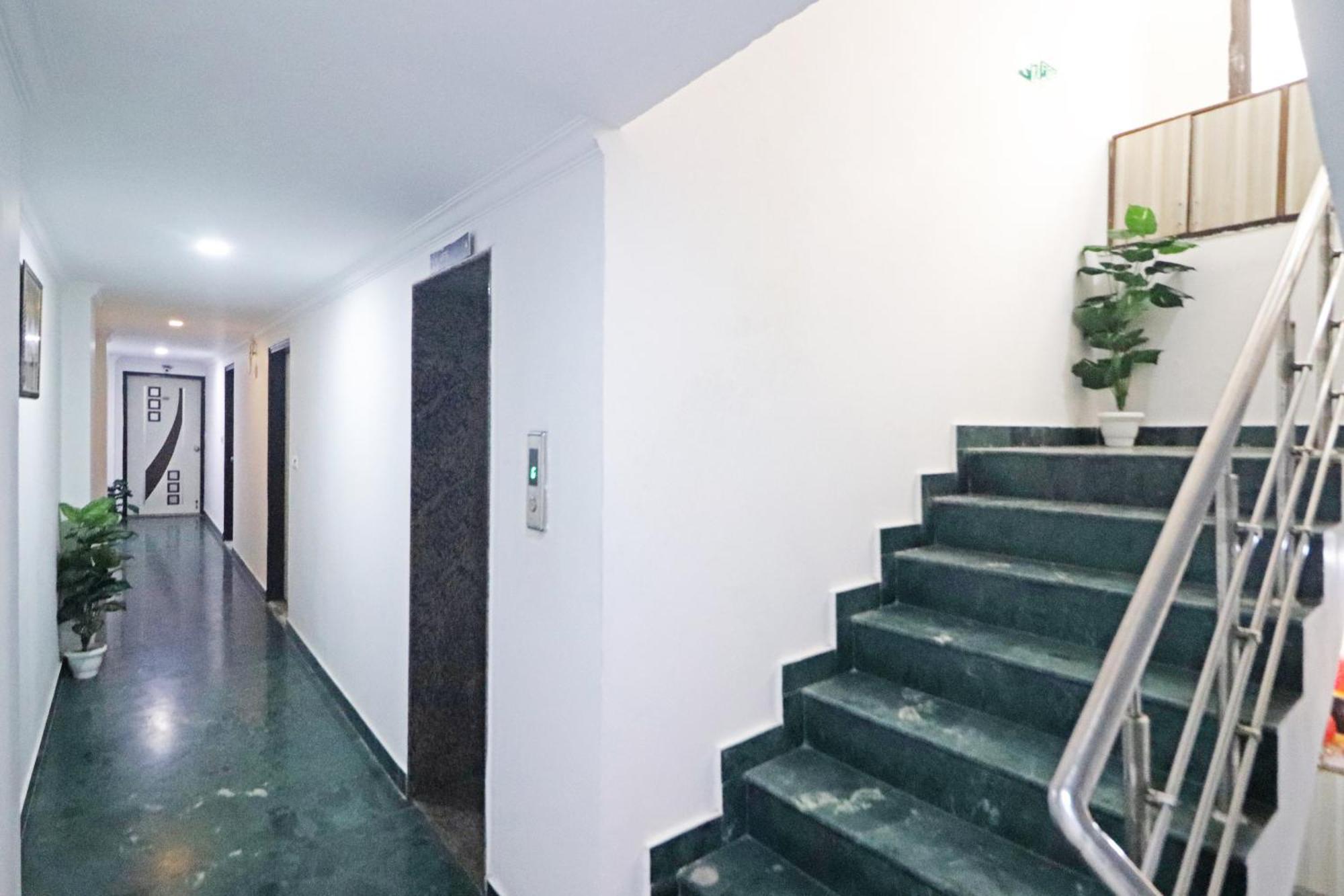Clink Airport Stay -Neu-Delhi Exterior foto