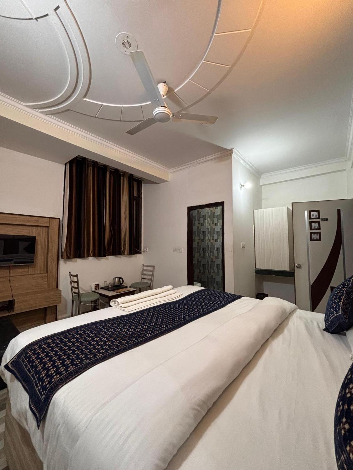 Clink Airport Stay -Neu-Delhi Exterior foto